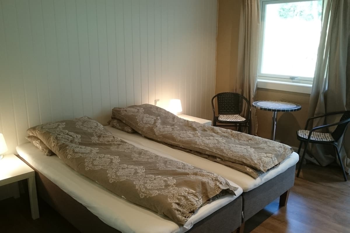 Double Room | Cribs/infant beds, free WiFi, bed sheets