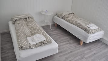 Apartment, 2 Bedrooms, Kitchen | Cots/infant beds, free WiFi, bed sheets