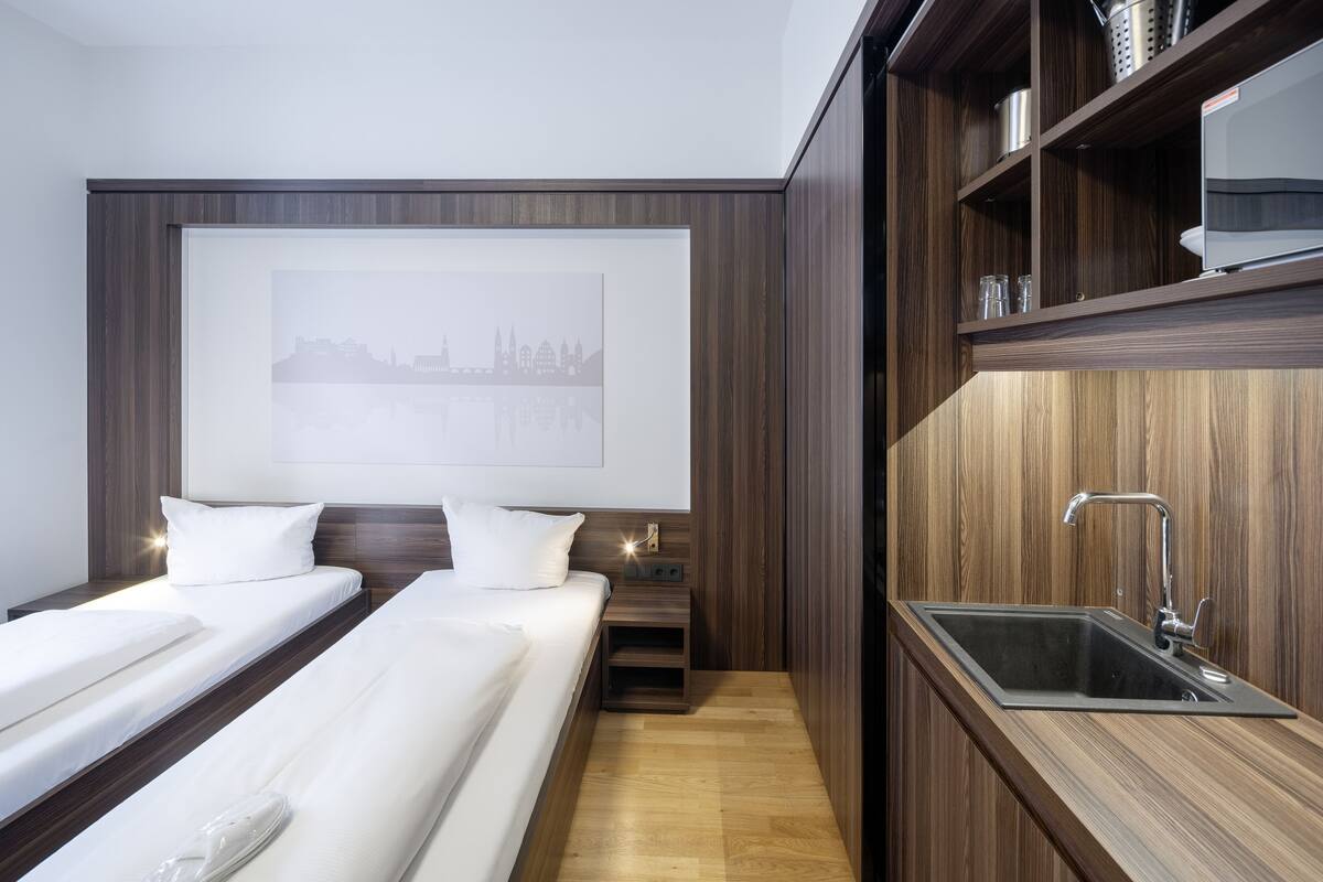 twin room, balcony | 1 bedroom, hypo-allergenic bedding, desk, soundproofing