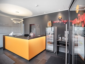 Reception - sevenDays Hotel BoardingHouse (Heidelberg)
