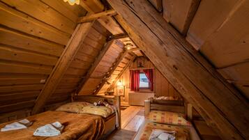Traditional Cottage, 1 Bedroom | Desk, soundproofing, free WiFi, bed sheets