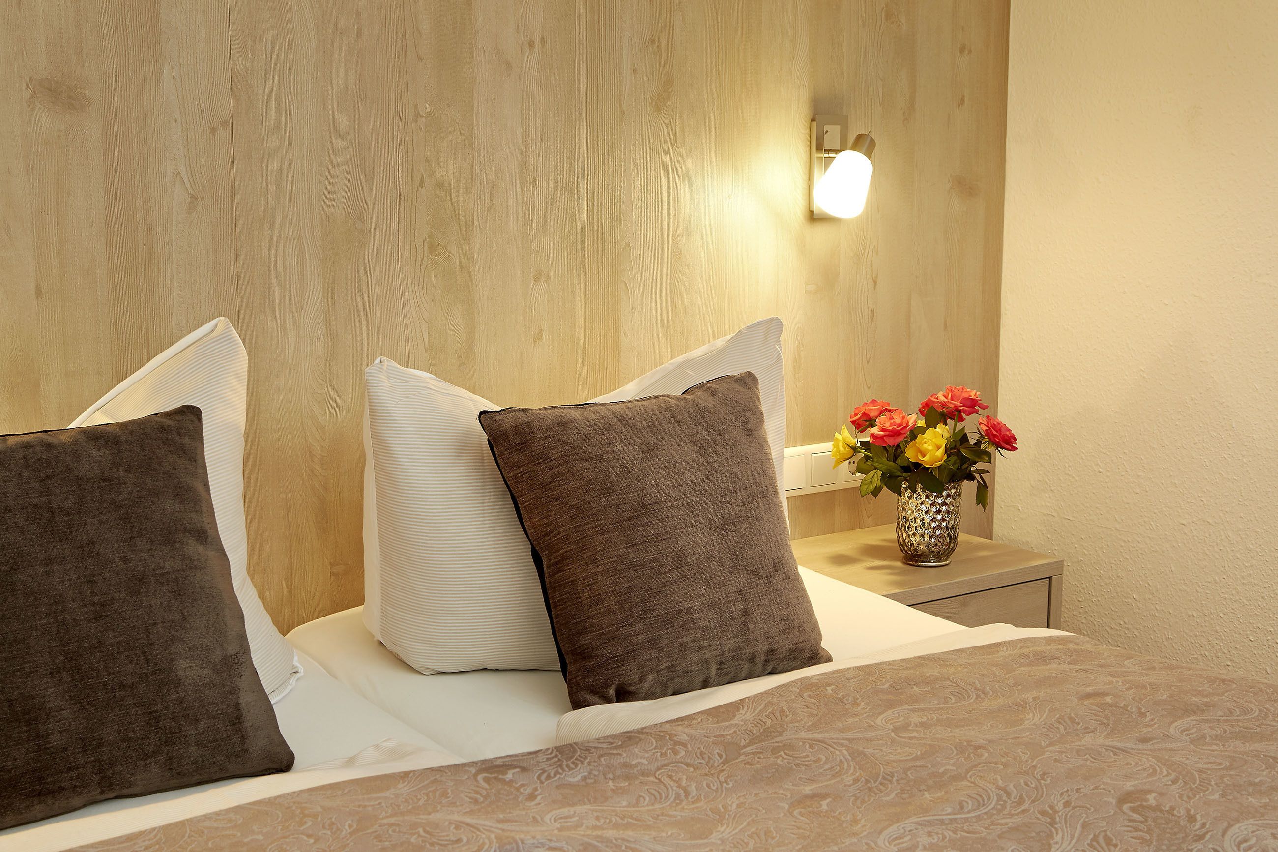 1 bedroom, egyptian cotton sheets, premium bedding, pillow-top beds