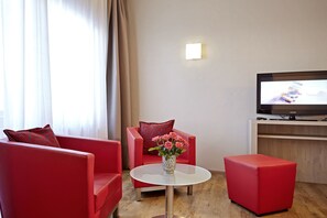 Signature Double Room | Cadar kapas Mesir, peralatan tempat tidur premium, tilam berlapik 