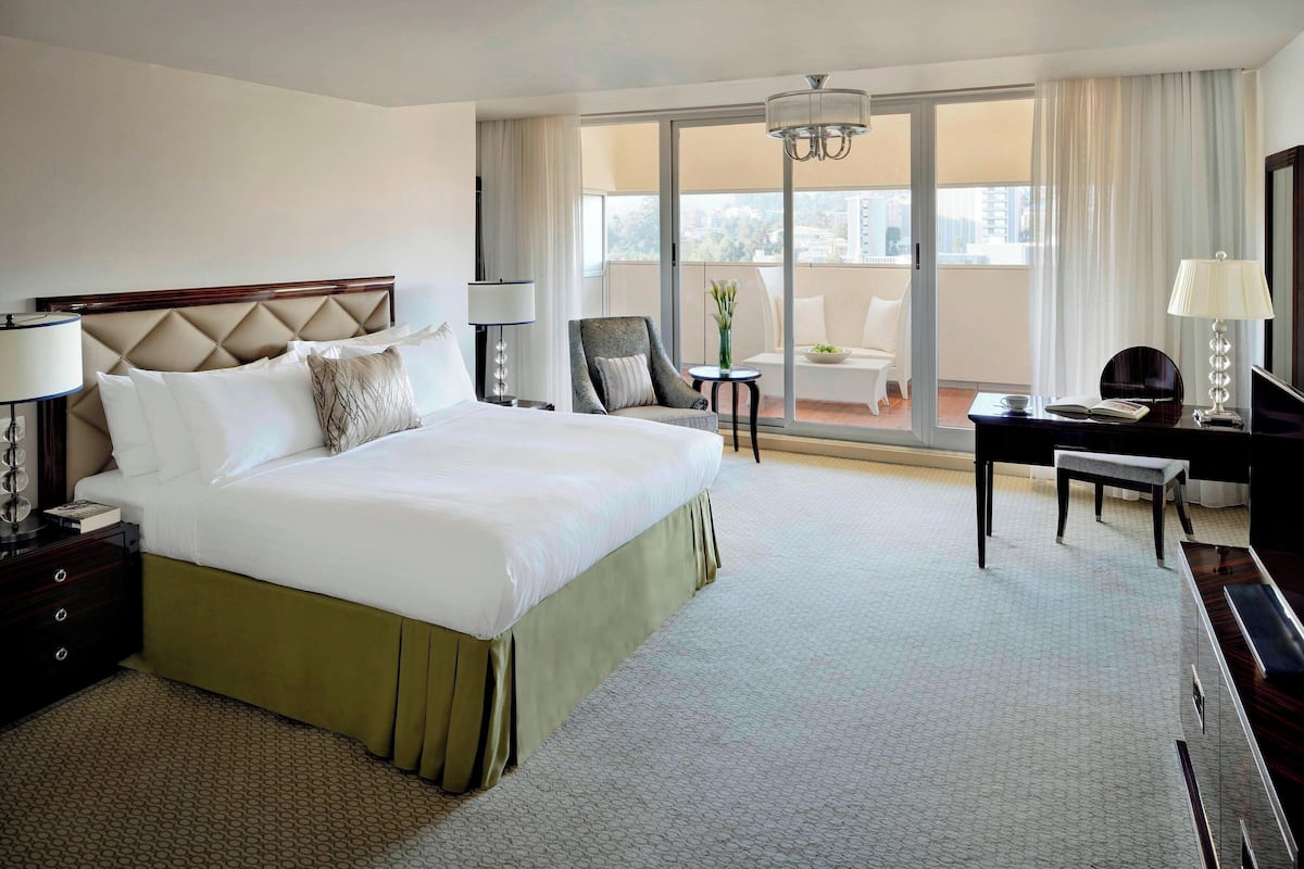 in-room safe, desk, soundproofing, iron/ironing board