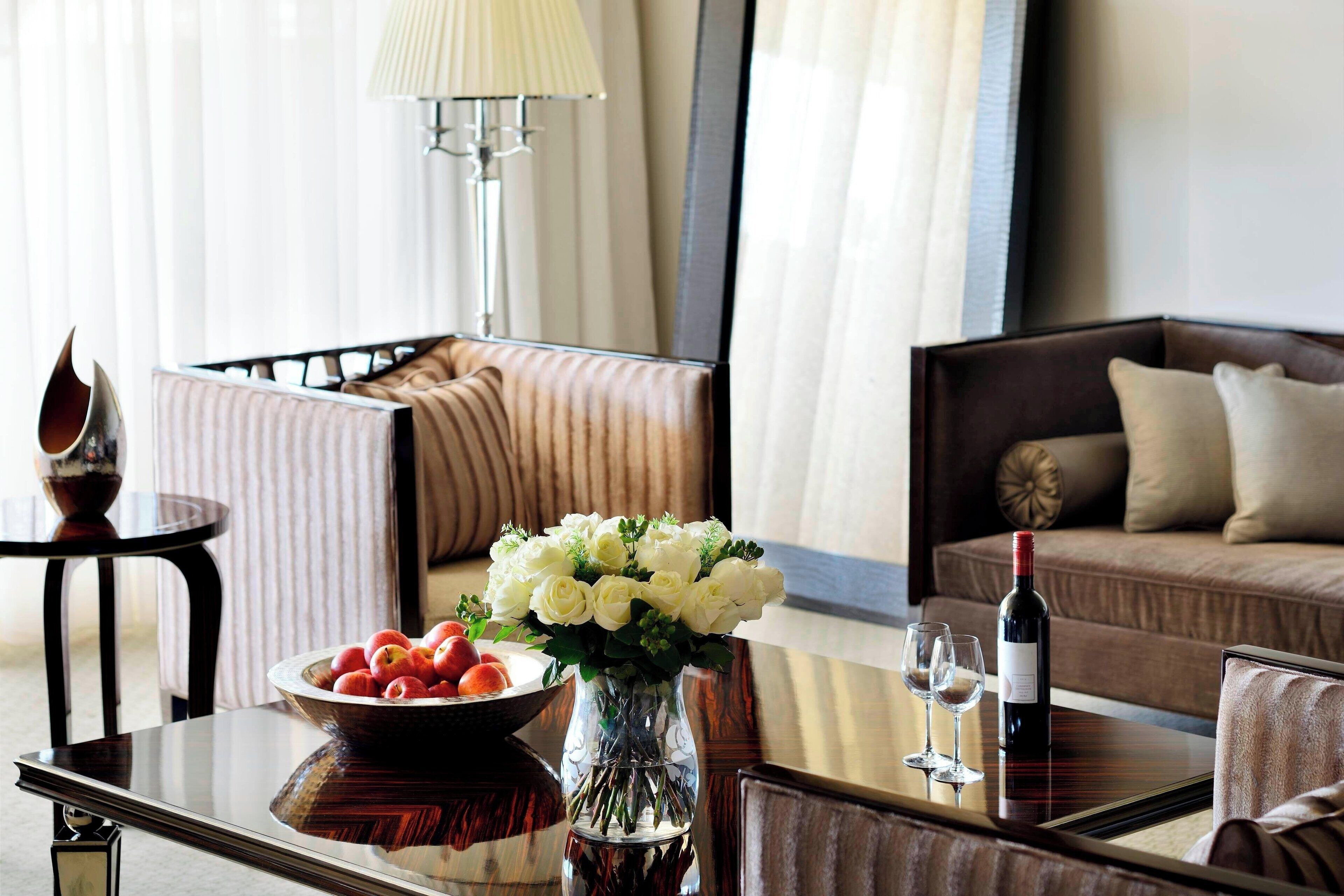 42-inch lcd tv with satellite channels, tv