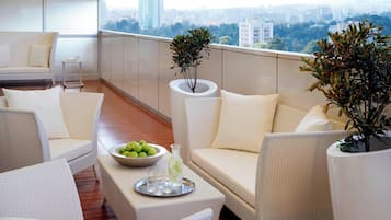 1 bedroom, in-room safe, desk, soundproofing