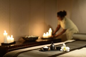 Massages aux pierres chaudes, massages des tissus profonds