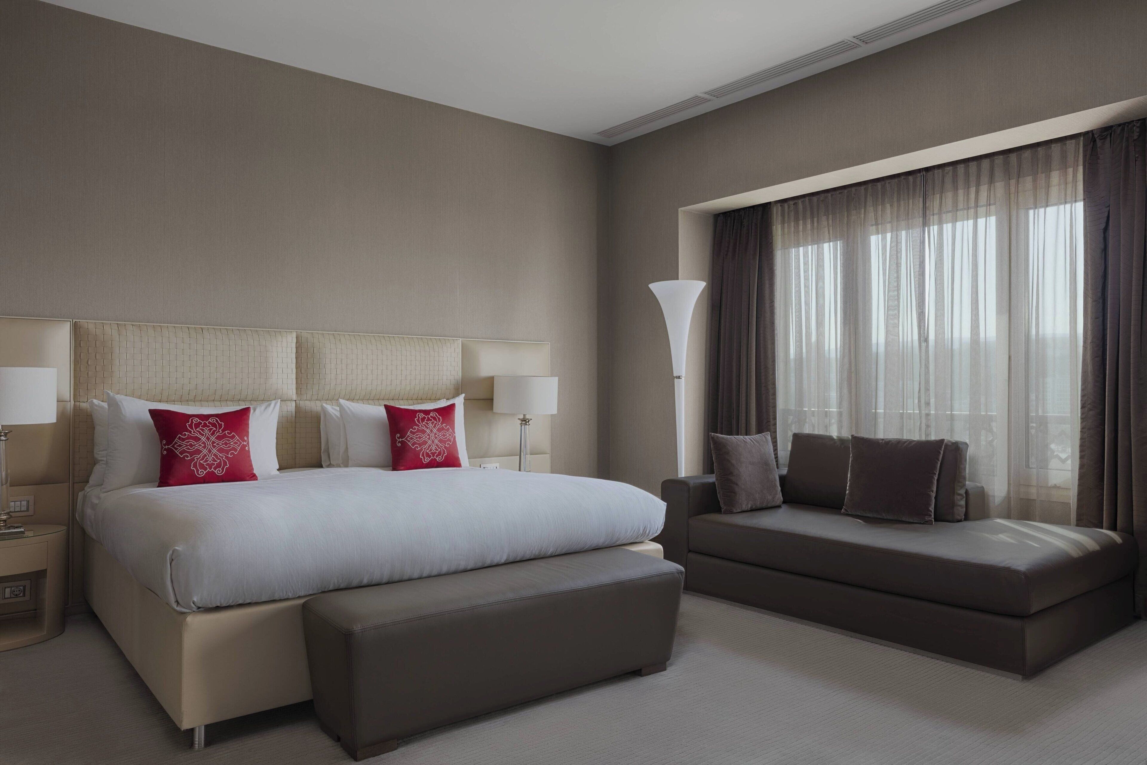 premium bedding, minibar, in-room safe, desk