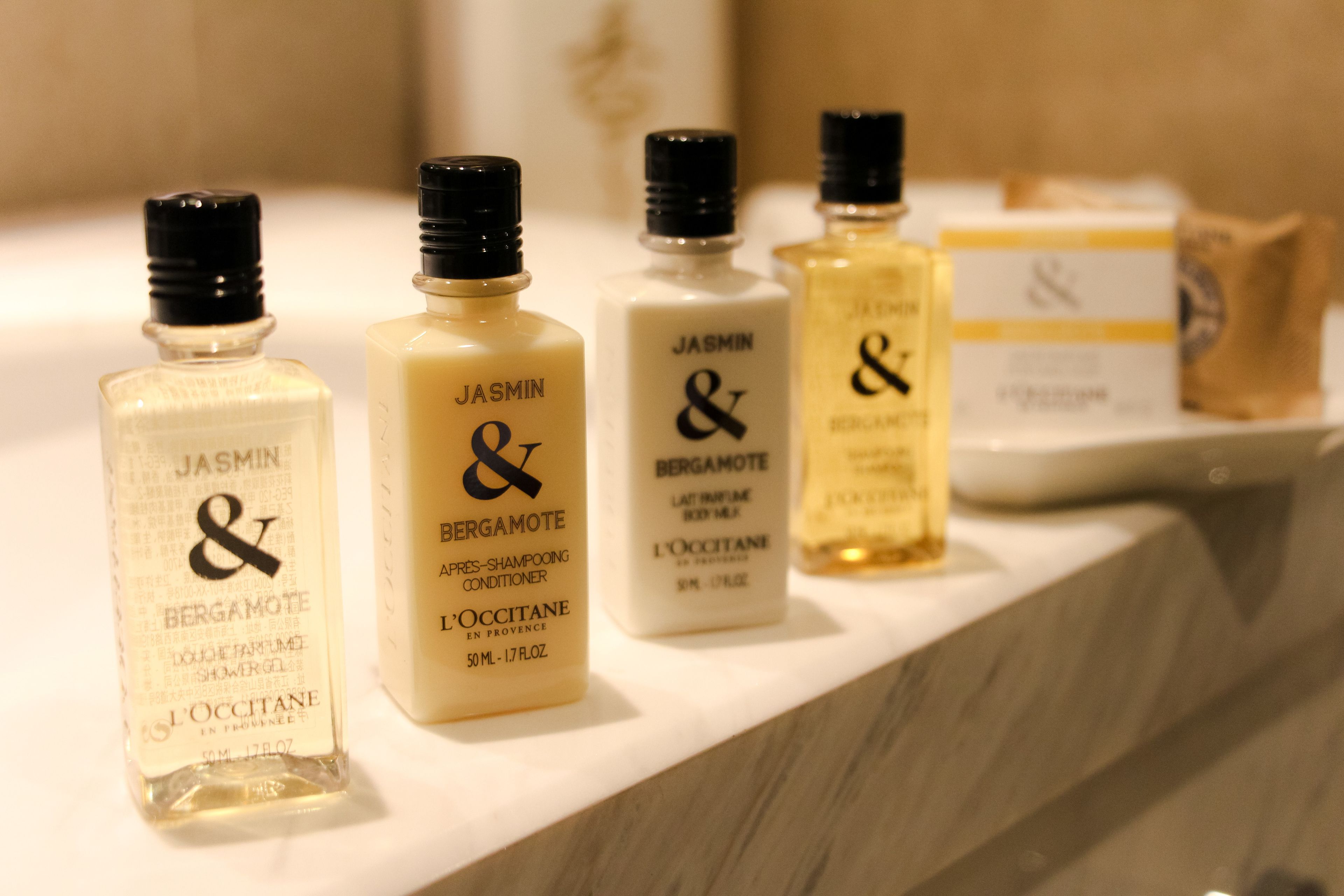 separate bathtub and shower, jetted bath, rainfall showerhead