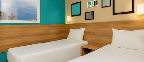 Standard Twin Room | Minibar, desk, blackout drapes, free WiFi