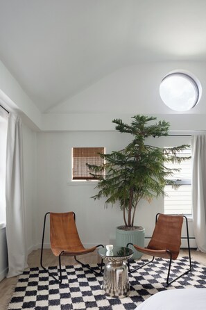 1 soverom, sengetøy av topp kvalitet og individuelt dekorert