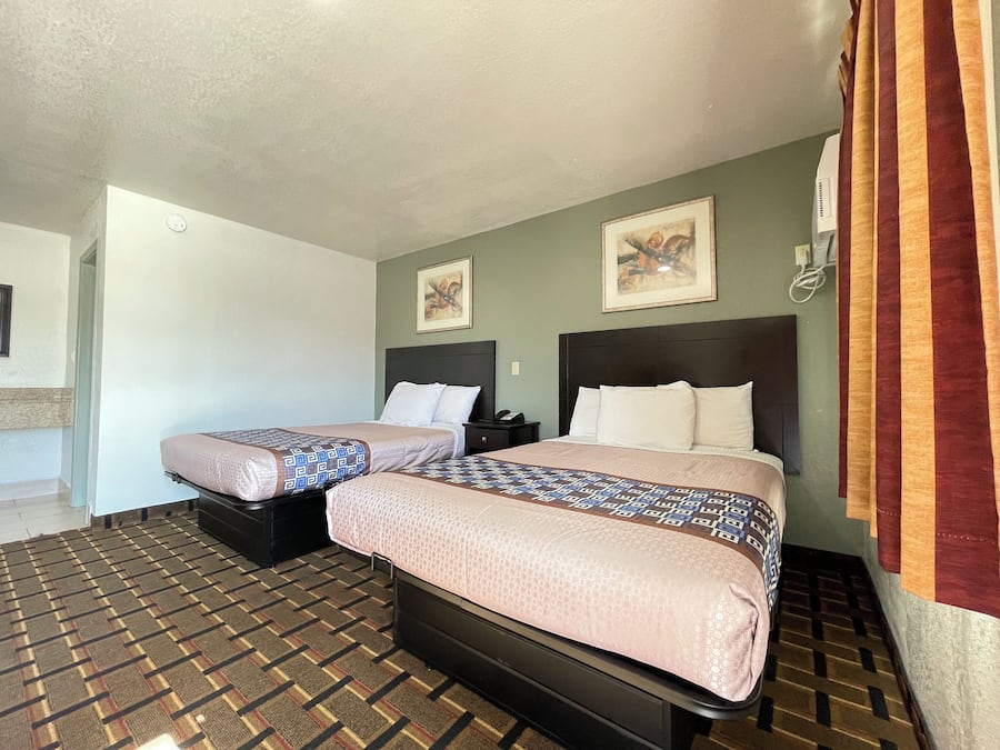 Free WiFi, bed sheets