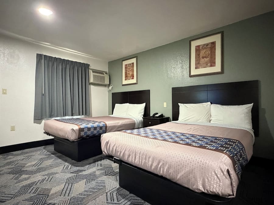 Standard Double Room, 2 Double Beds | WiFi (free), bed sheets