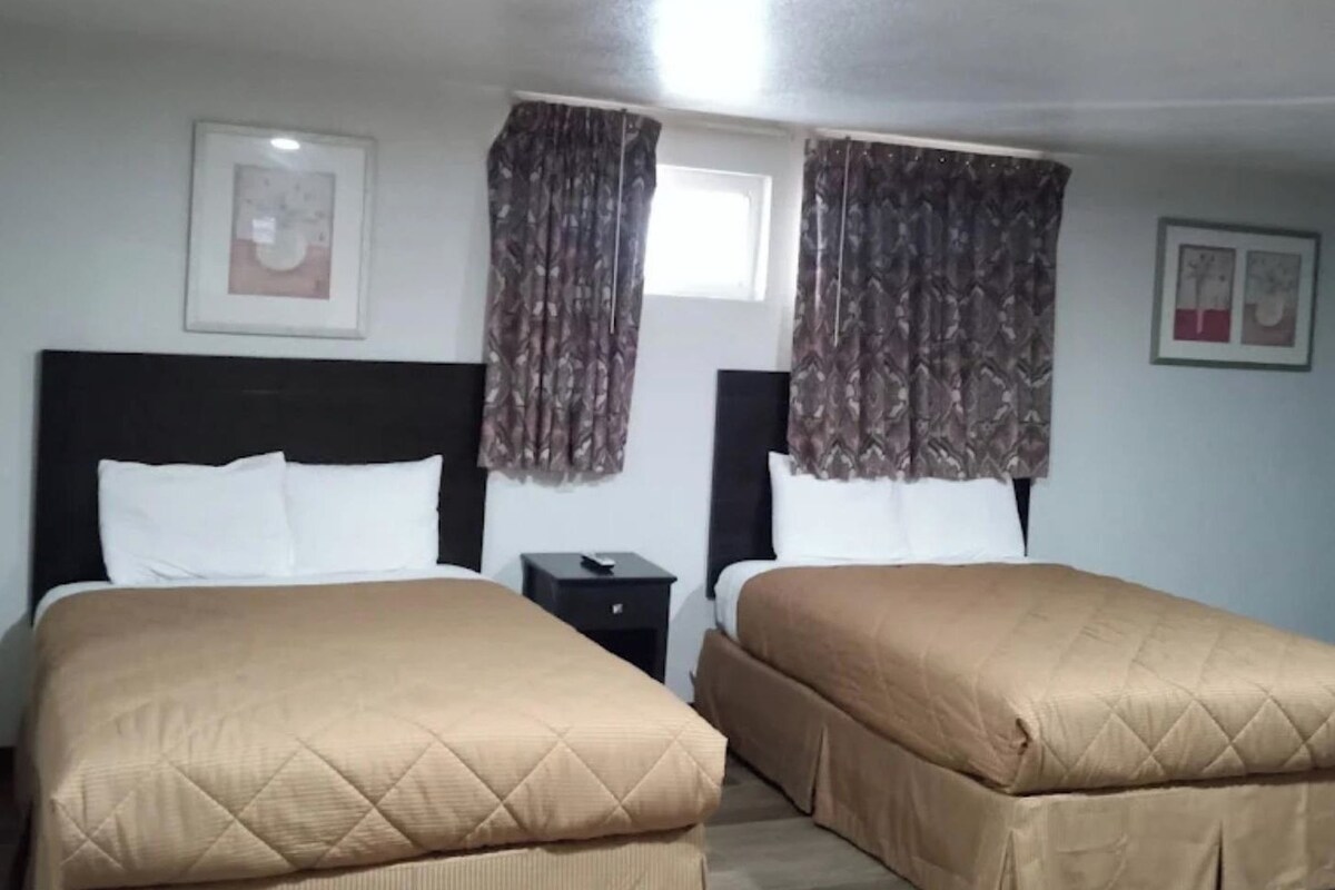 WiFi (free), bed sheets
