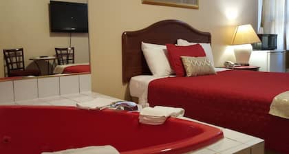 Niagara Inn & Suites