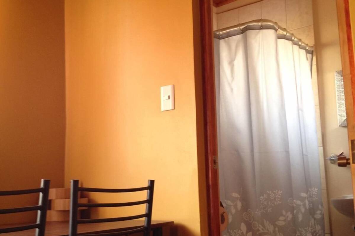 Doppelzimmer, eigenes Bad | Essbereich im Zimmer