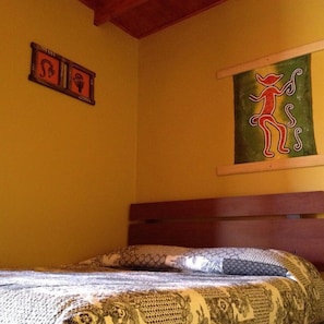 1 habitación, escritorio, camas plegables/adicionales y wifi gratis 