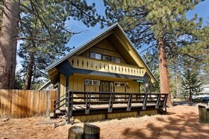 Classic Cabin, 3 Bedrooms | Exterior