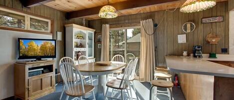 經典小屋, 3 間臥室 | 房內用餐區