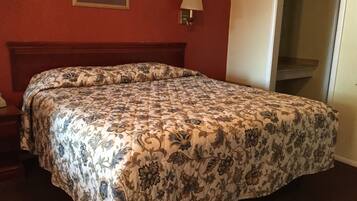 Basic Room, 1 King Bed | Free WiFi
