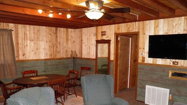 Cabin phong cách cổ điển, 3 phòng ngủ | Khu phòng khách