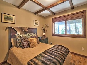 House, 5 Bedrooms, Lake View - 3877 Crest Drive (South Lake Tahoe)