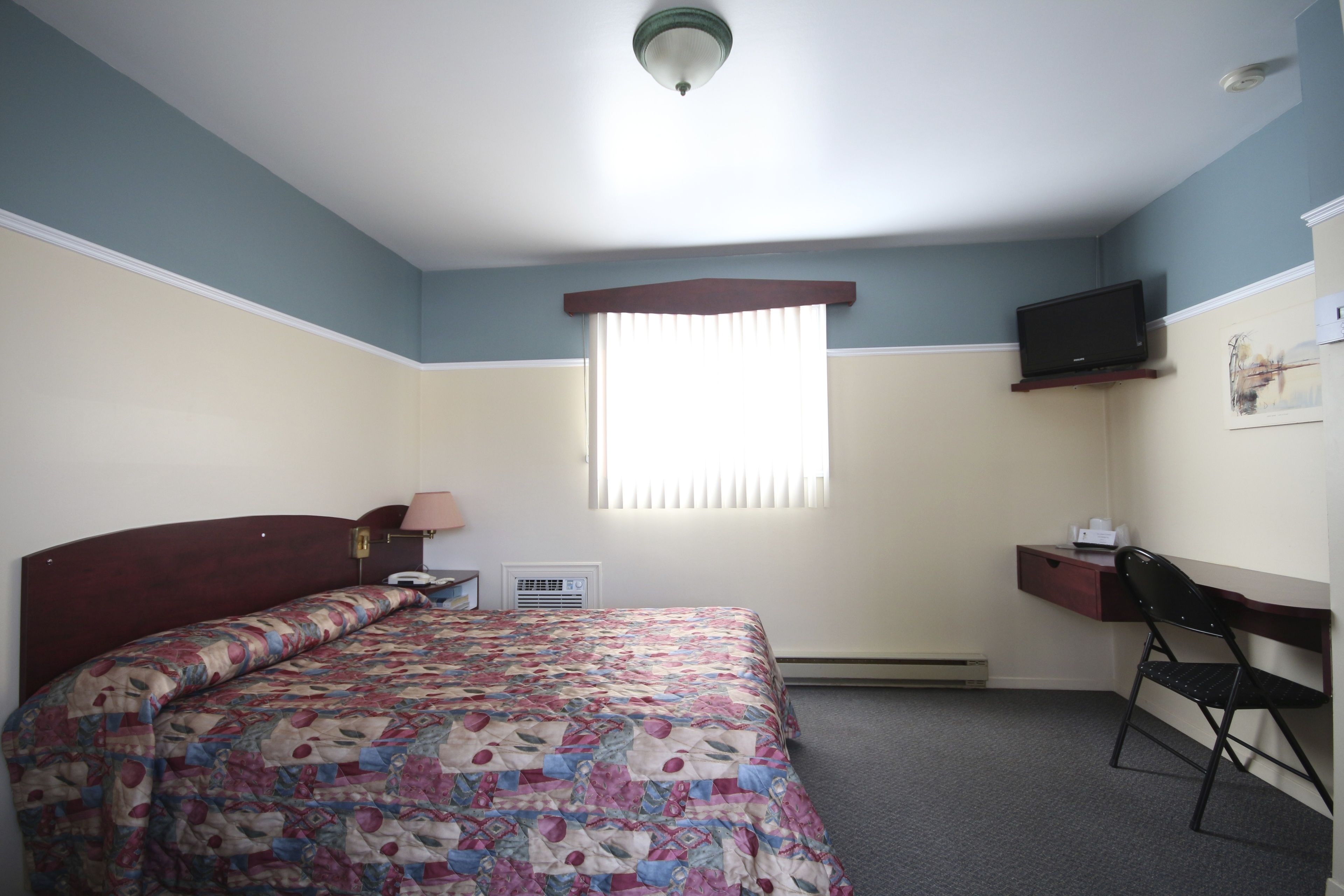 Standard Room, 1 Double Bed | Rollaway beds, free WiFi