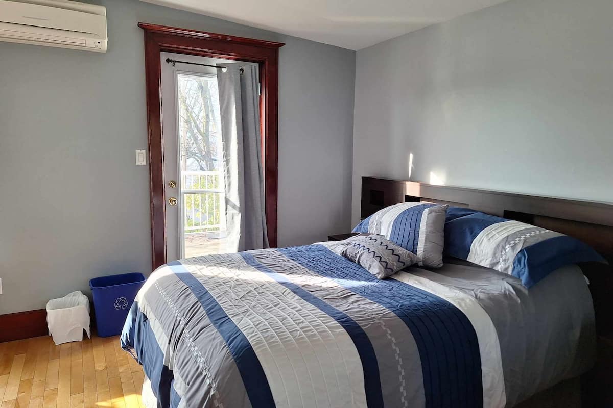 Ropa de cama de alta calidad y cortinas blackout