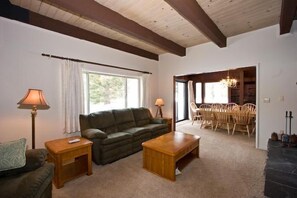 Ferienhaus, 3 Schlafzimmer | Wohnzimmer | Flachbildfernseher, DVD-Player