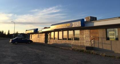 Wakiki Motel & Lounge
