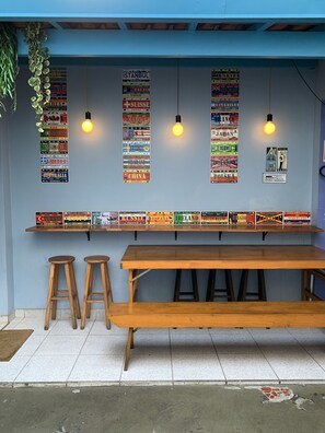 Outdoor banquet area - Kera Smart Hostel (São Paulo)