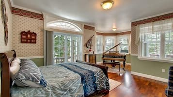 Luxury House, 6 Bedrooms | 6 bedrooms, free WiFi, bed sheets