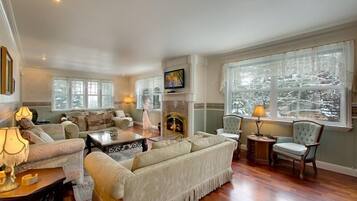 Luxury House, 6 Bedrooms | Living area | TV, fireplace, DVD player