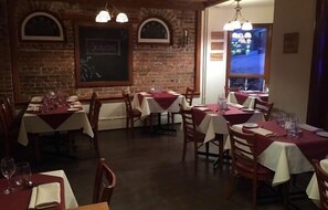 Restaurant - Auberge Les Deux Tours (Saguenay)