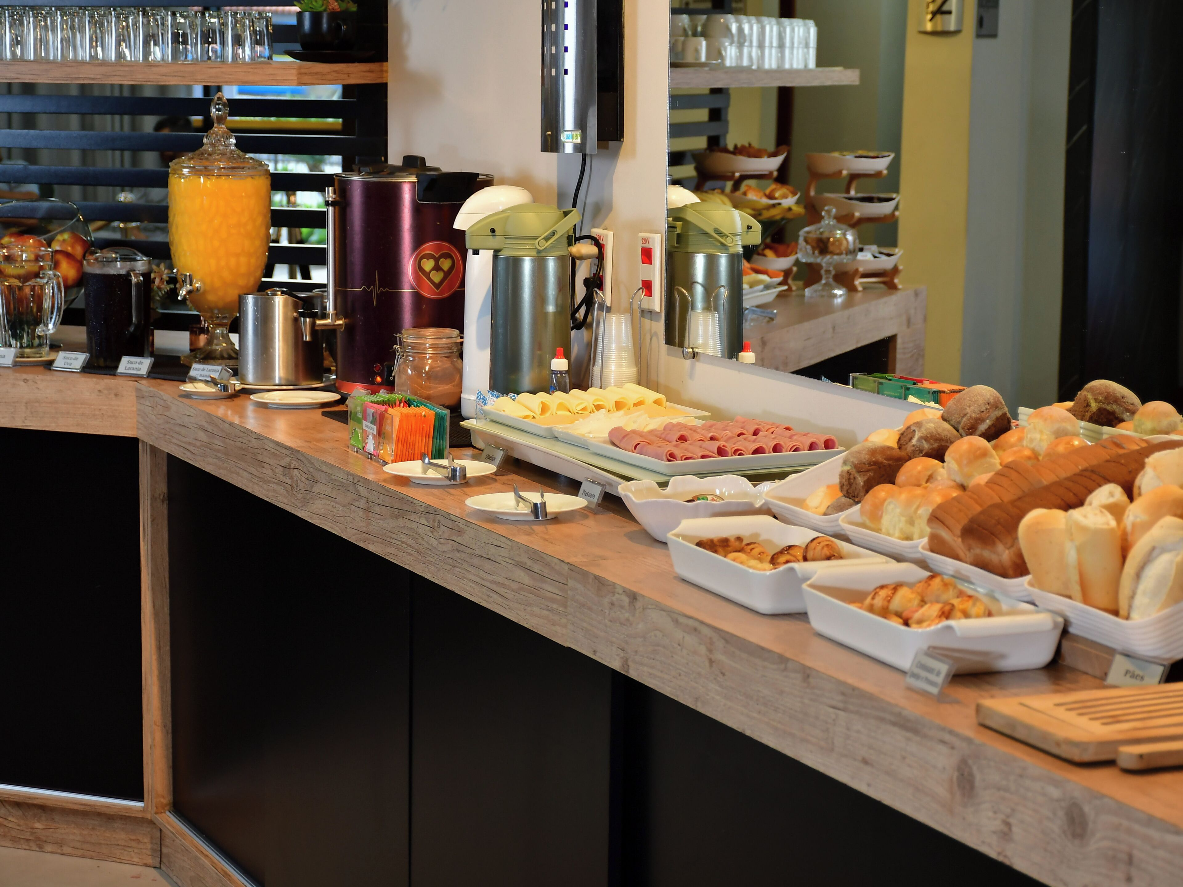 Desayuno buffet incluido todos los días 