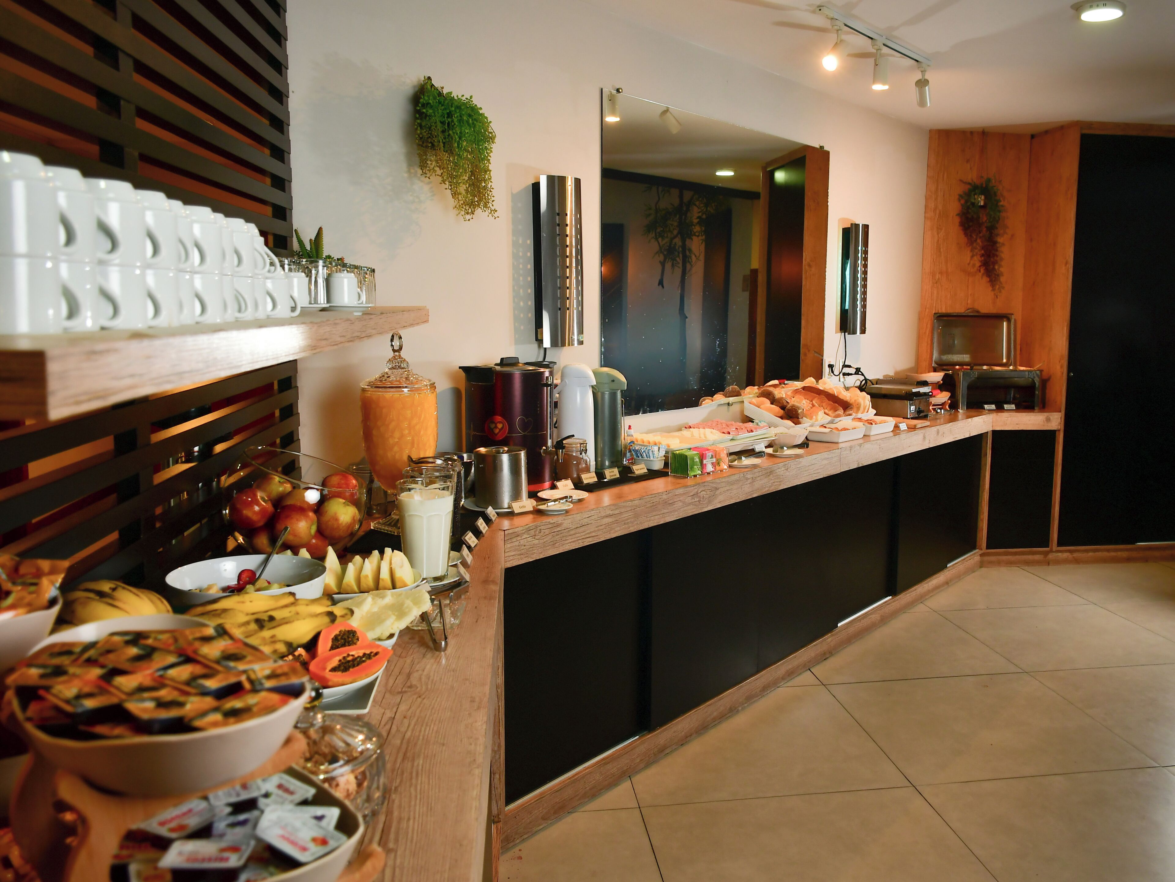 Tägliches inbegriffenes Frühstücksbuffet