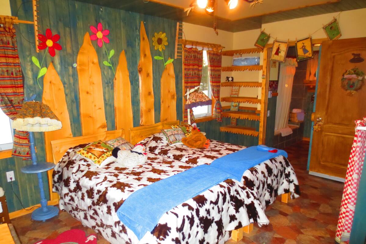 Doppelzimmer (La Campagnarde) | Individuell dekoriert, individuell eingerichtet, Babybetten