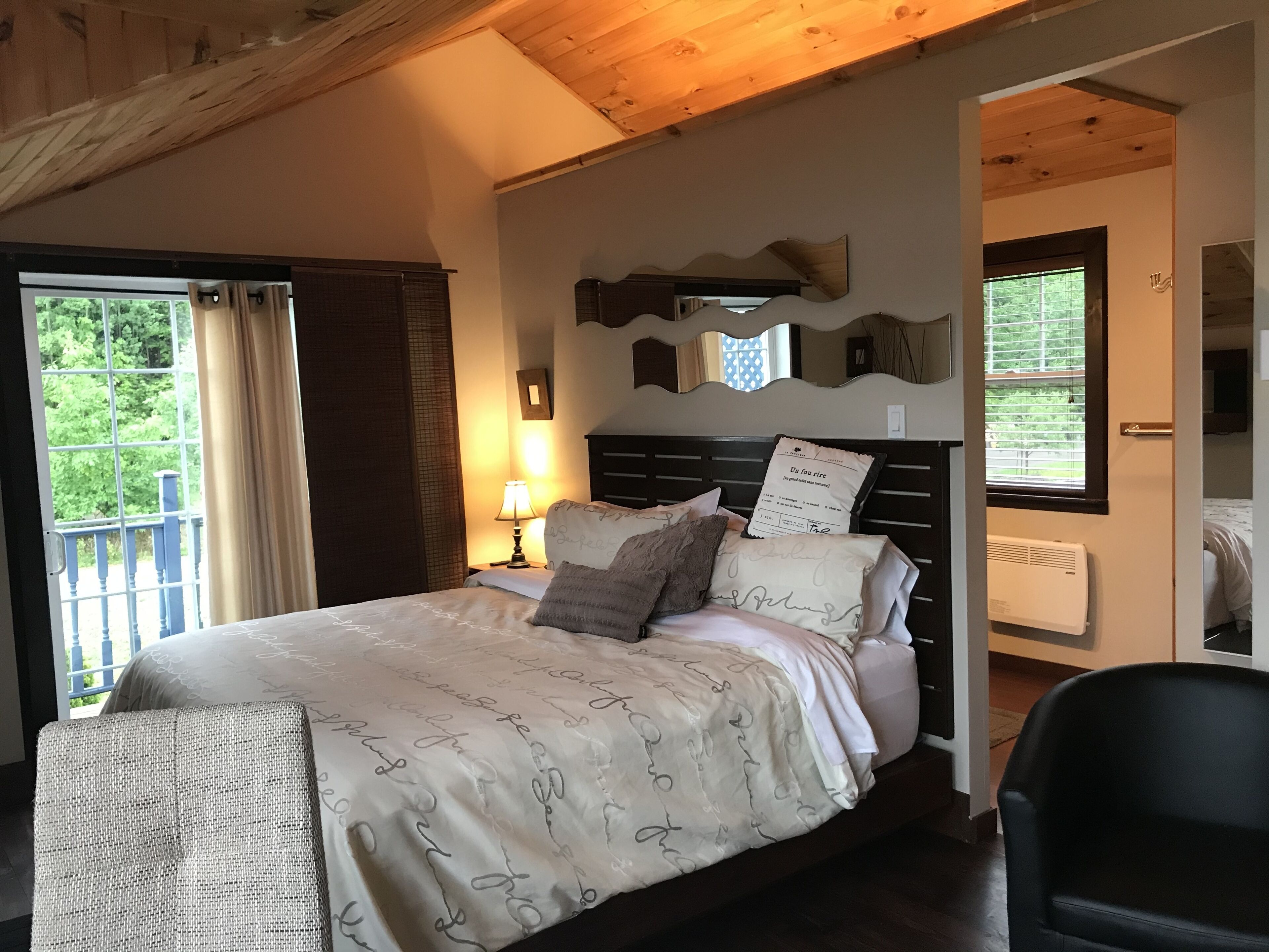 Comfort-Studiosuite, 1 King-Bett (Studio La St-Maurice)