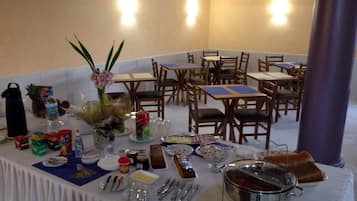 Petit déjeuner buffet compris tous les jours