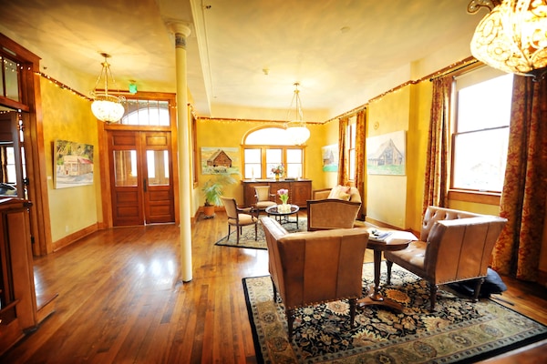 Siddeområde i lobbyen