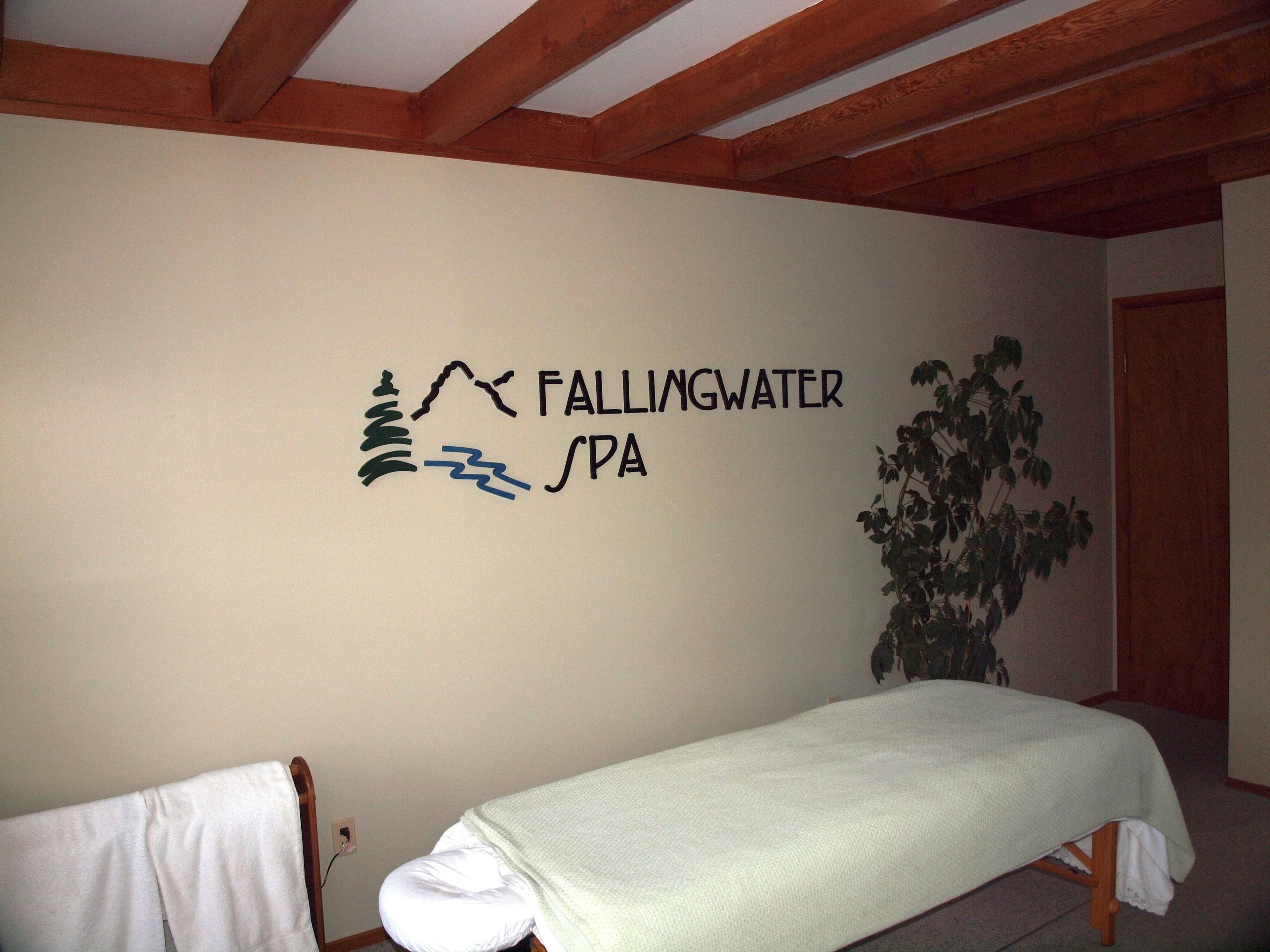 Couples treatment room(s), aromatherapy, deep-tissue massages