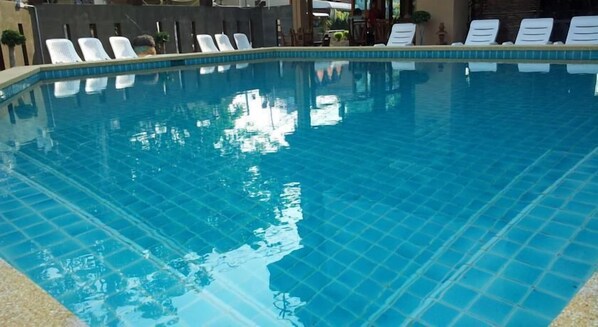 Outdoor pool, pool loungers
