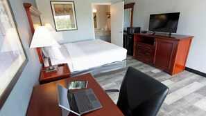 Room, 1 King Bed, Accessible, Non Smoking | Premium bedding, blackout drapes, soundproofing, iron/ironing board - Sunrise Inn Williamstown (Williamstown)