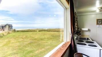 Casa de campo económica, 1 cama Queen size, vista al océano, frente al mar (#2) | Vista desde la habitación