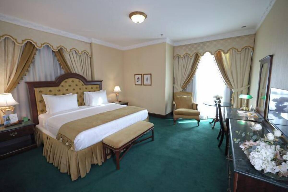 1 bedroom, premium bedding, free minibar items, in-room safe