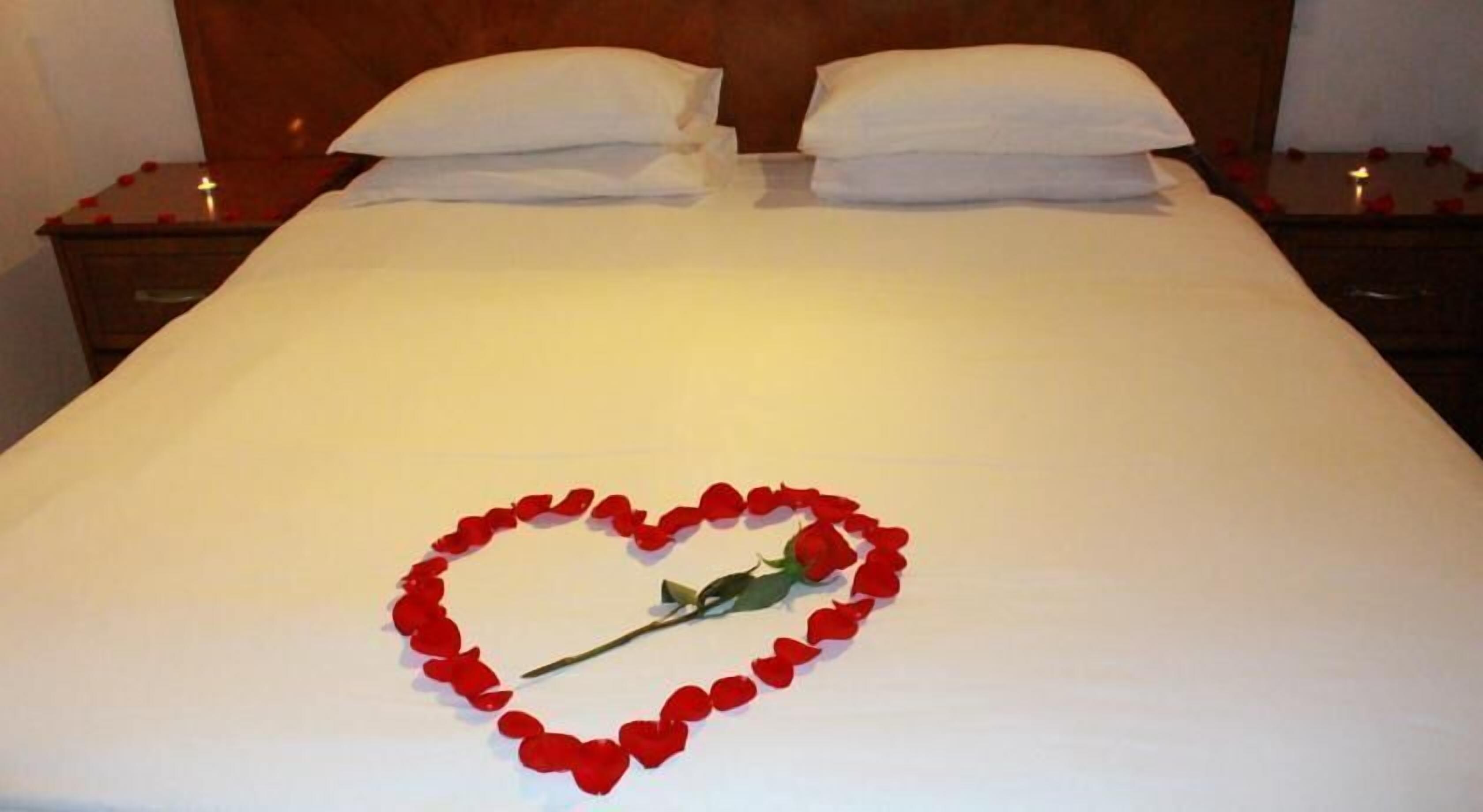 Superior Apartment, 2 Bedrooms | 2 bedrooms, iron/ironing board, free WiFi