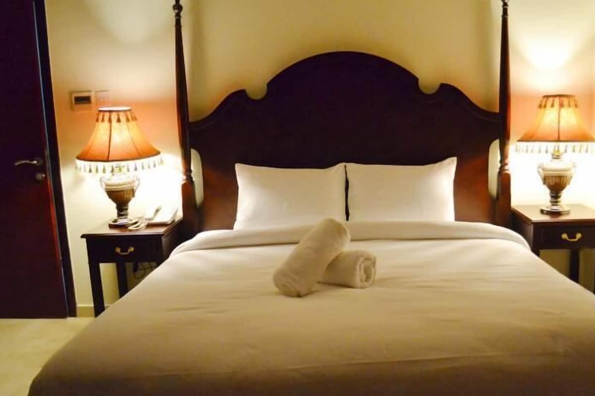 In-room safe, desk, iron/ironing board, free cots/infant beds