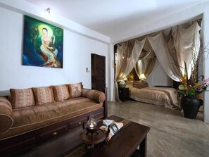 Chiang Chom | Área de estar | TV LED 42 polegadas com canais a cabo, TV