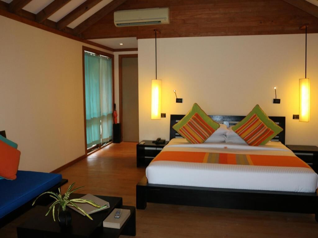 Ropa de cama de alta calidad y minibar 