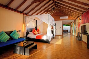 Premium Beach Villa with Whirlpool